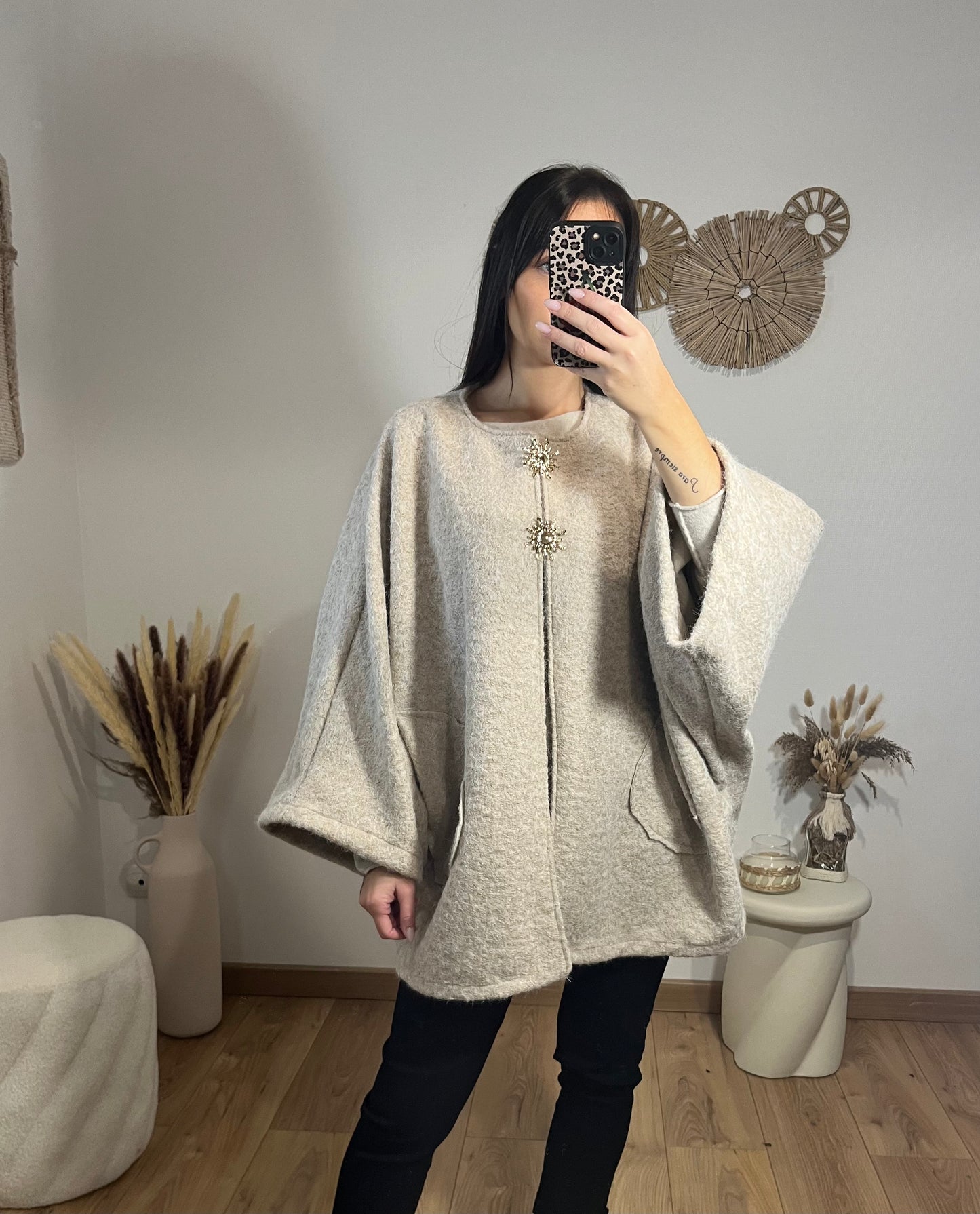 Veste feutrine beige broche