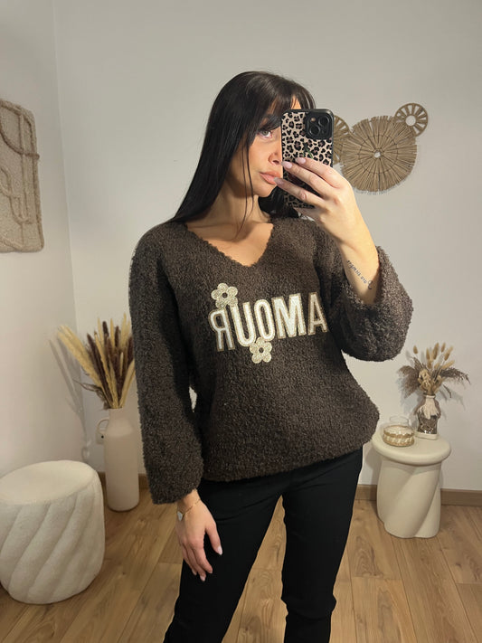 Pull marron amour