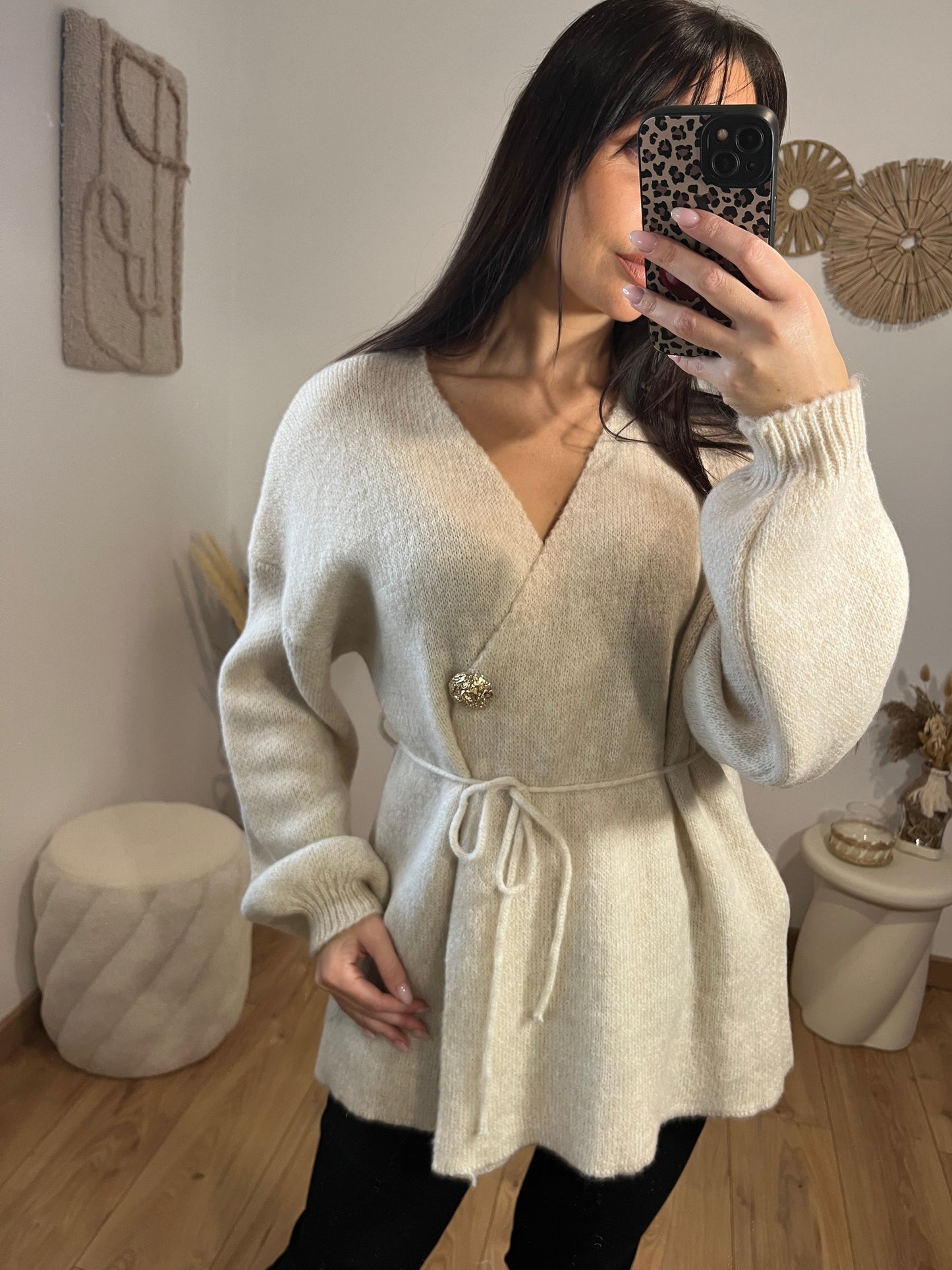 Pull cache cœur beige