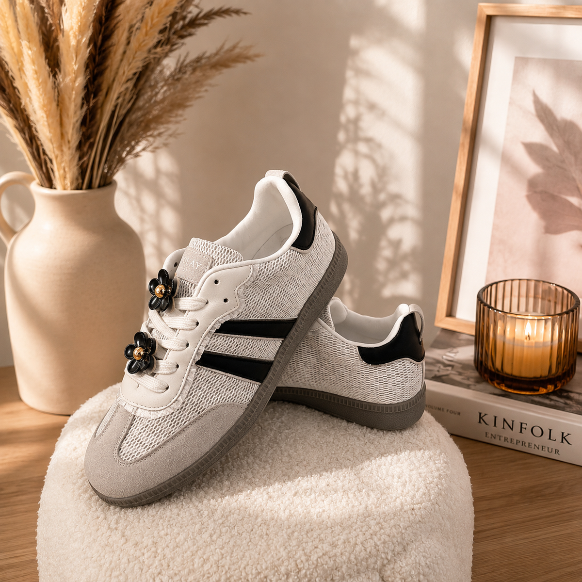 Basket fleur noire
