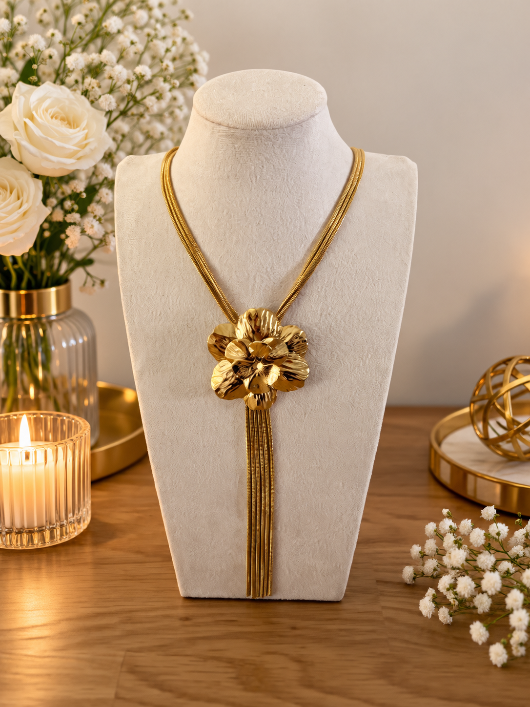 Collier floral doré
