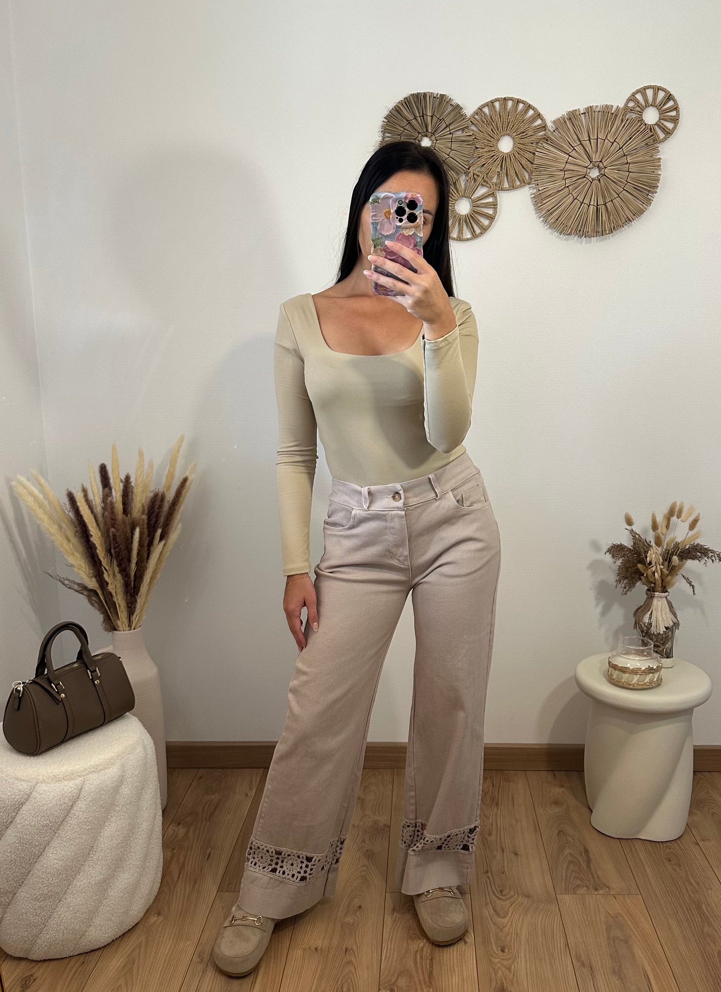 Pantalon beige brodé